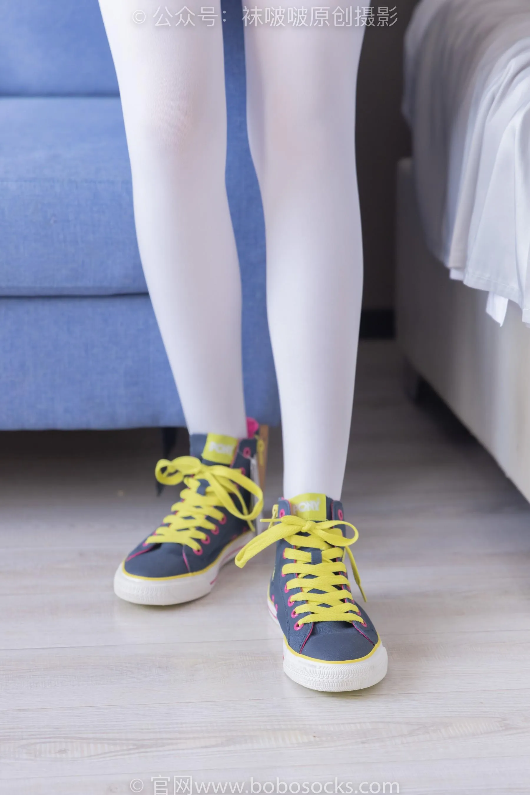 [BoBoSocks袜啵啵]NO.215 小甜豆-三双帆布鞋板鞋、厚白丝、黑丝 [90P]插图6